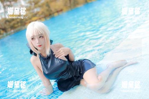 Kitkat Cosplay Kitkat Cosplay的白色摄影作品集,学习清纯还是要被拉回现实